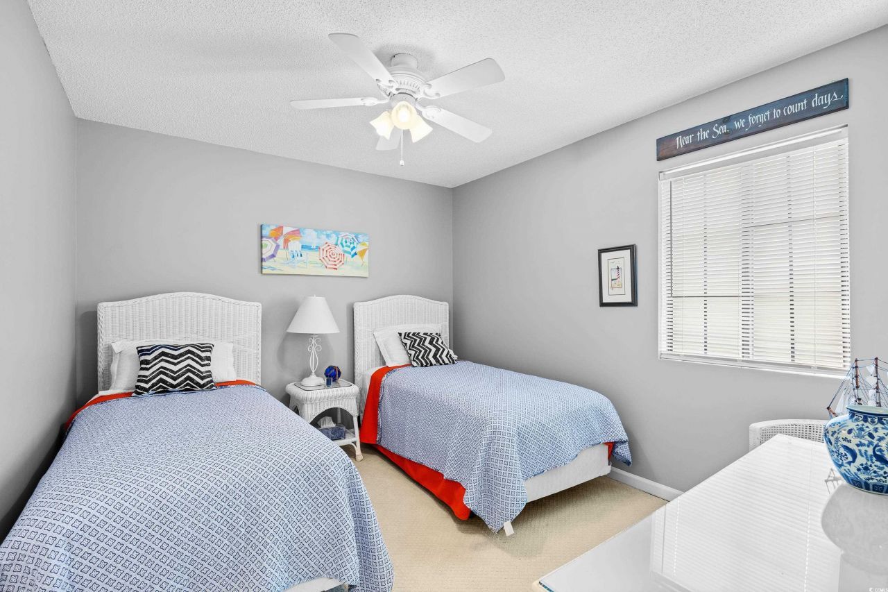 1004 Edge Dr. Photo 33