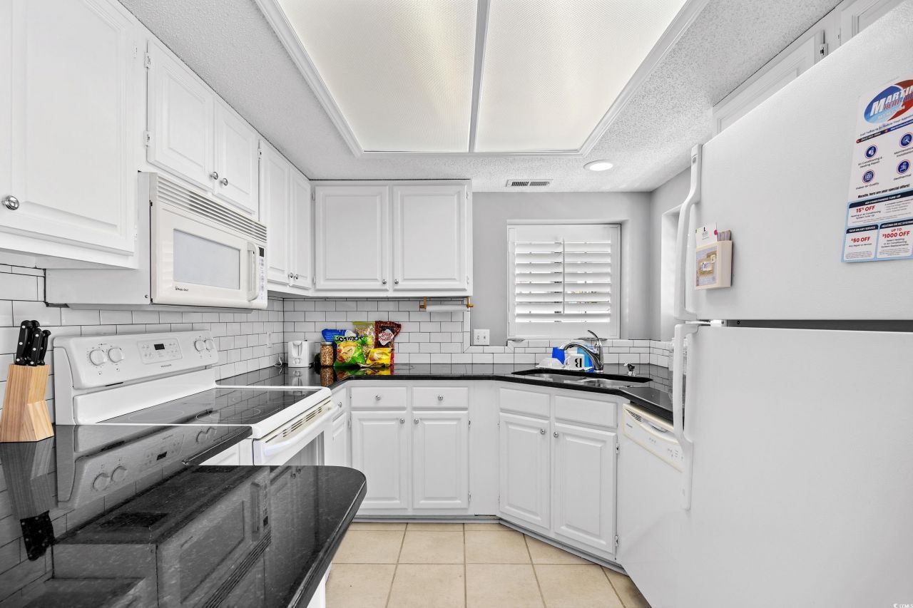 1004 Edge Dr. Photo 9