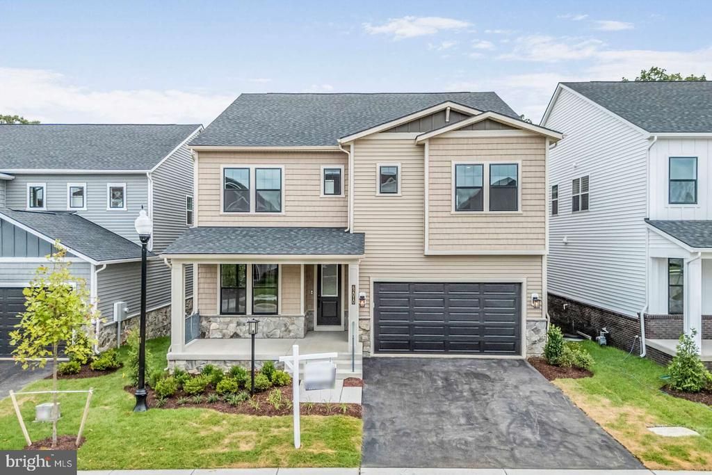 42010 Night Nurse Circle, Ashburn, VA 20148 Main Photo