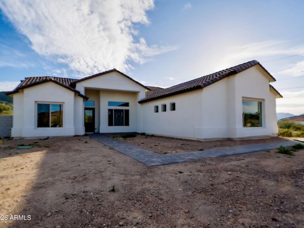 11715 S 39TH Avenue, Laveen, AZ 85339