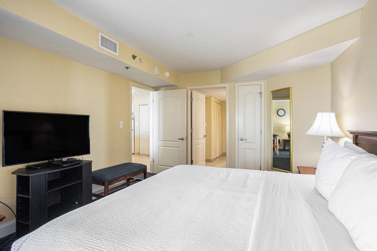 2504 N Ocean Blvd. Photo 16