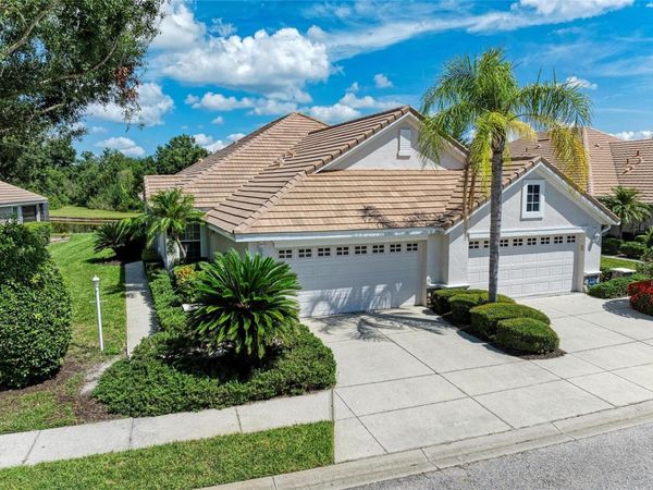 7039 WOODMORE TERRACE, LAKEWOOD RANCH, FL 34202