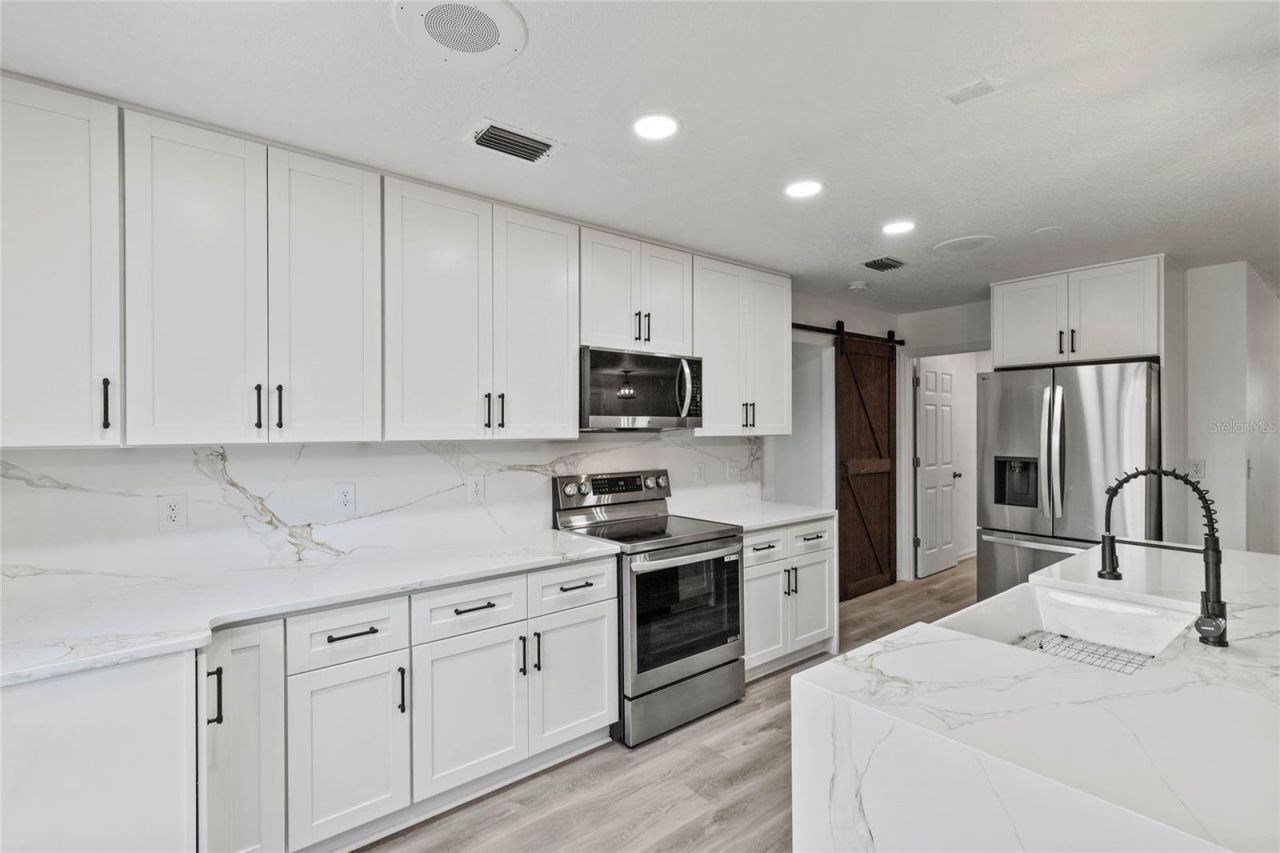 41636 Outlaw Lane, Weirsdale, FL 32195 Photo