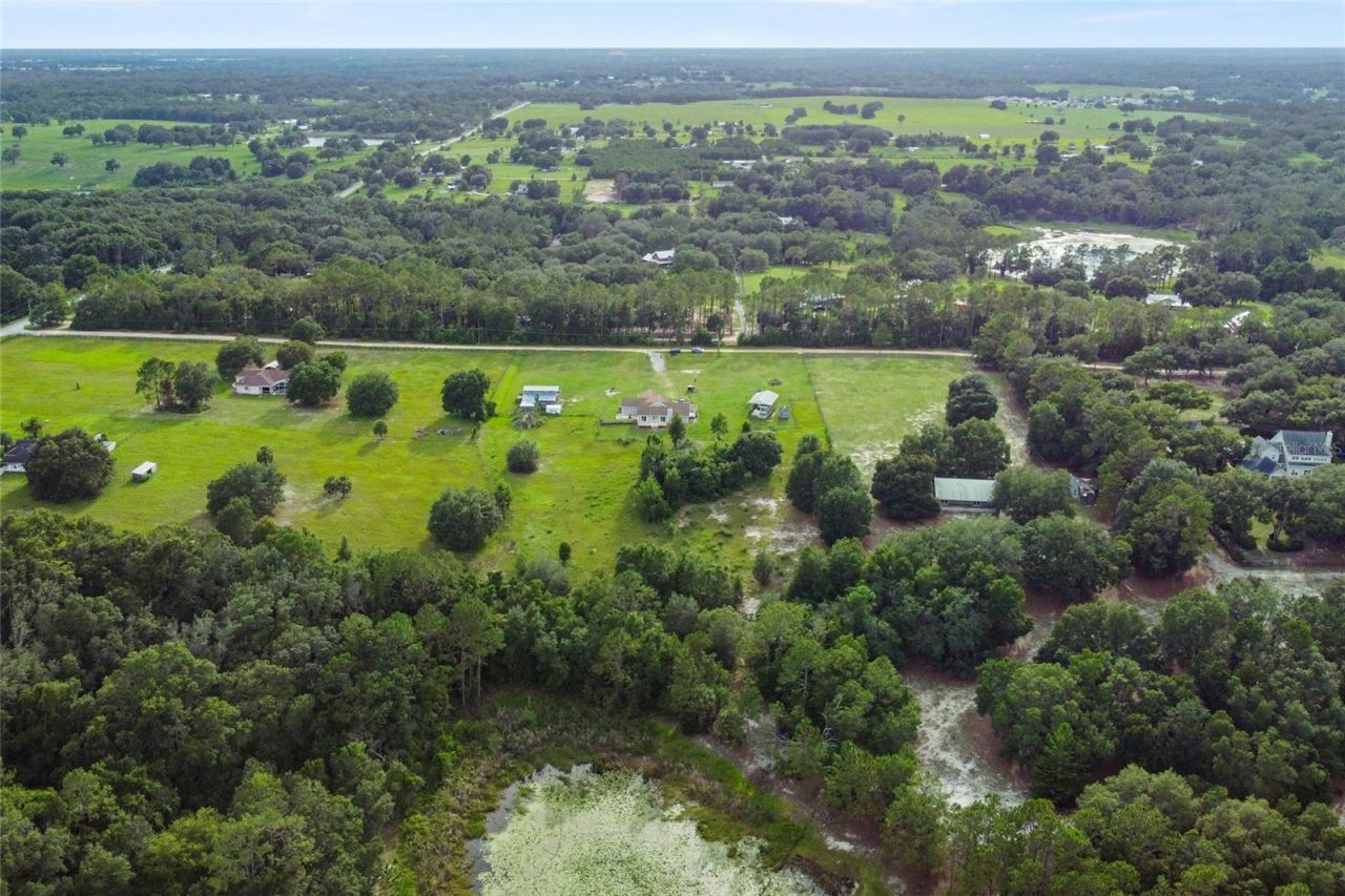 41636 Outlaw Lane, Weirsdale, FL 32195 Photo