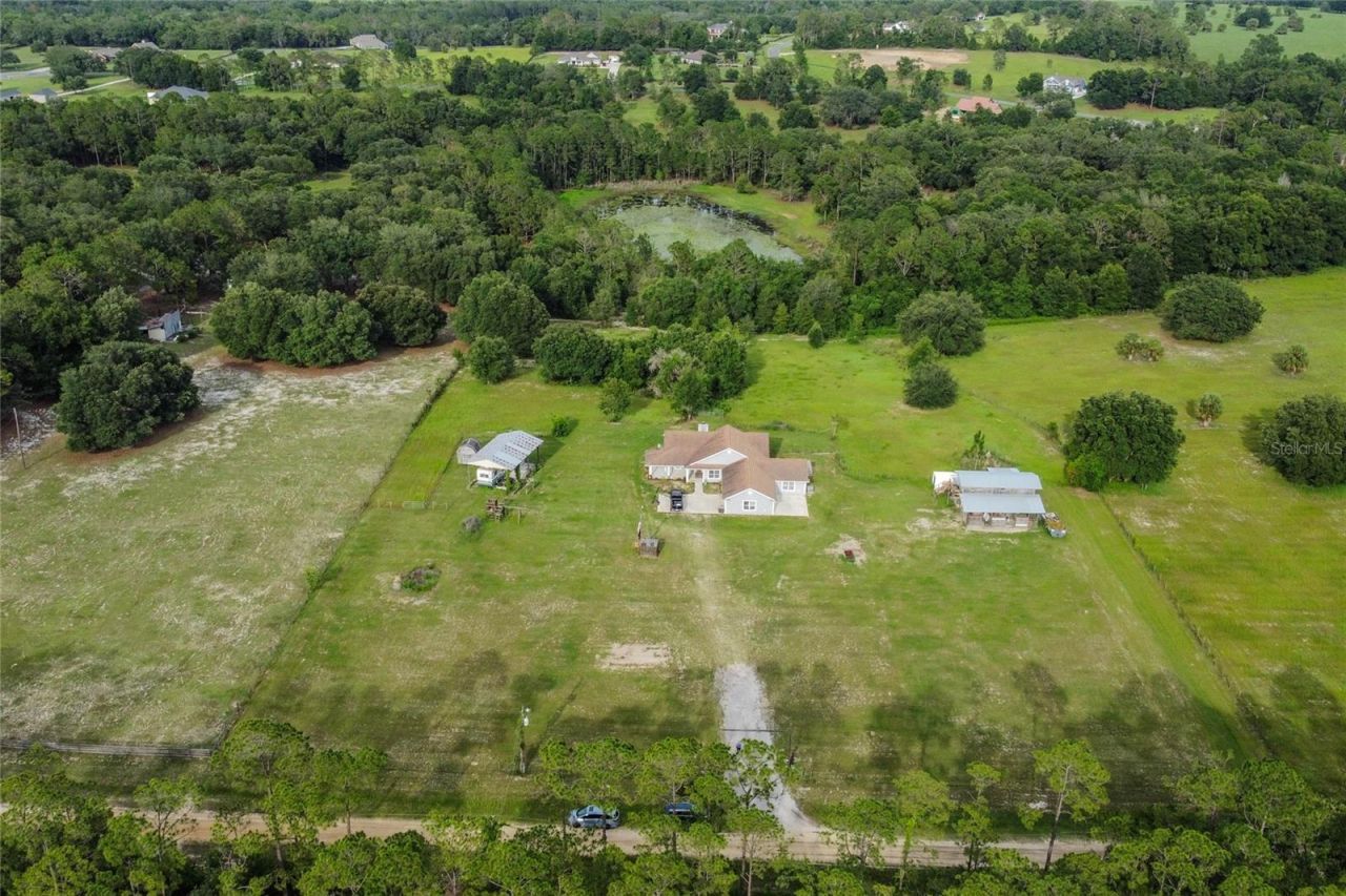 41636 Outlaw Lane, Weirsdale, FL 32195 Photo