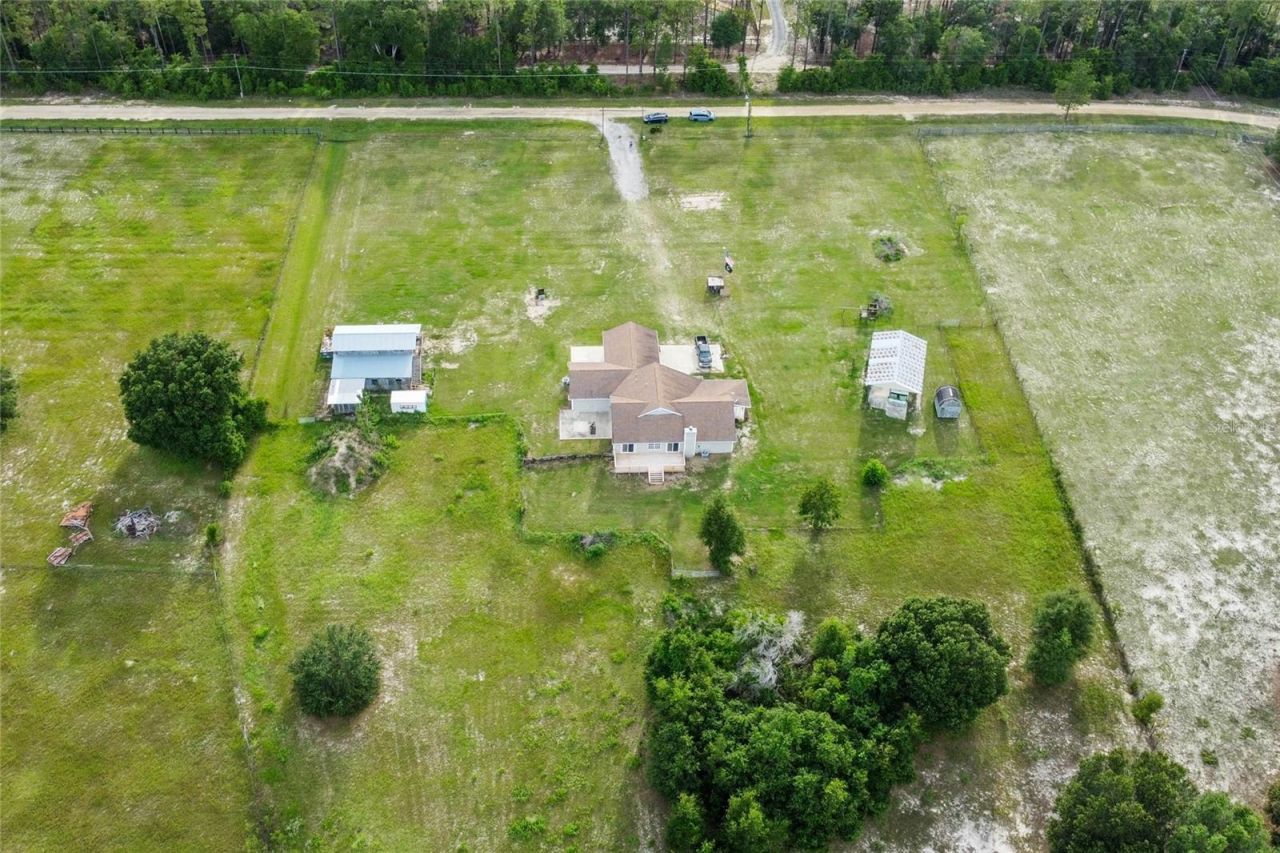 41636 Outlaw Lane, Weirsdale, FL 32195 Photo