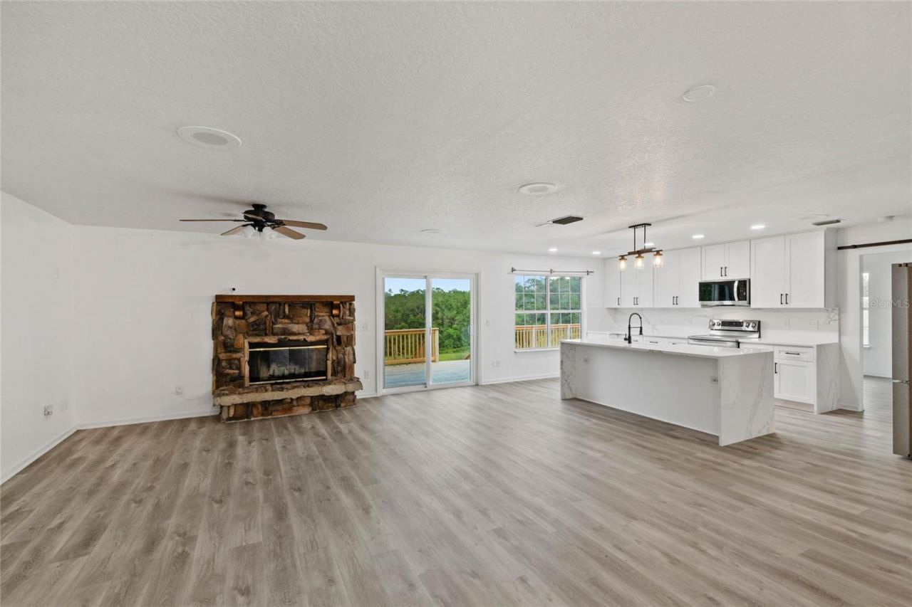 41636 Outlaw Lane, Weirsdale, FL 32195 Photo