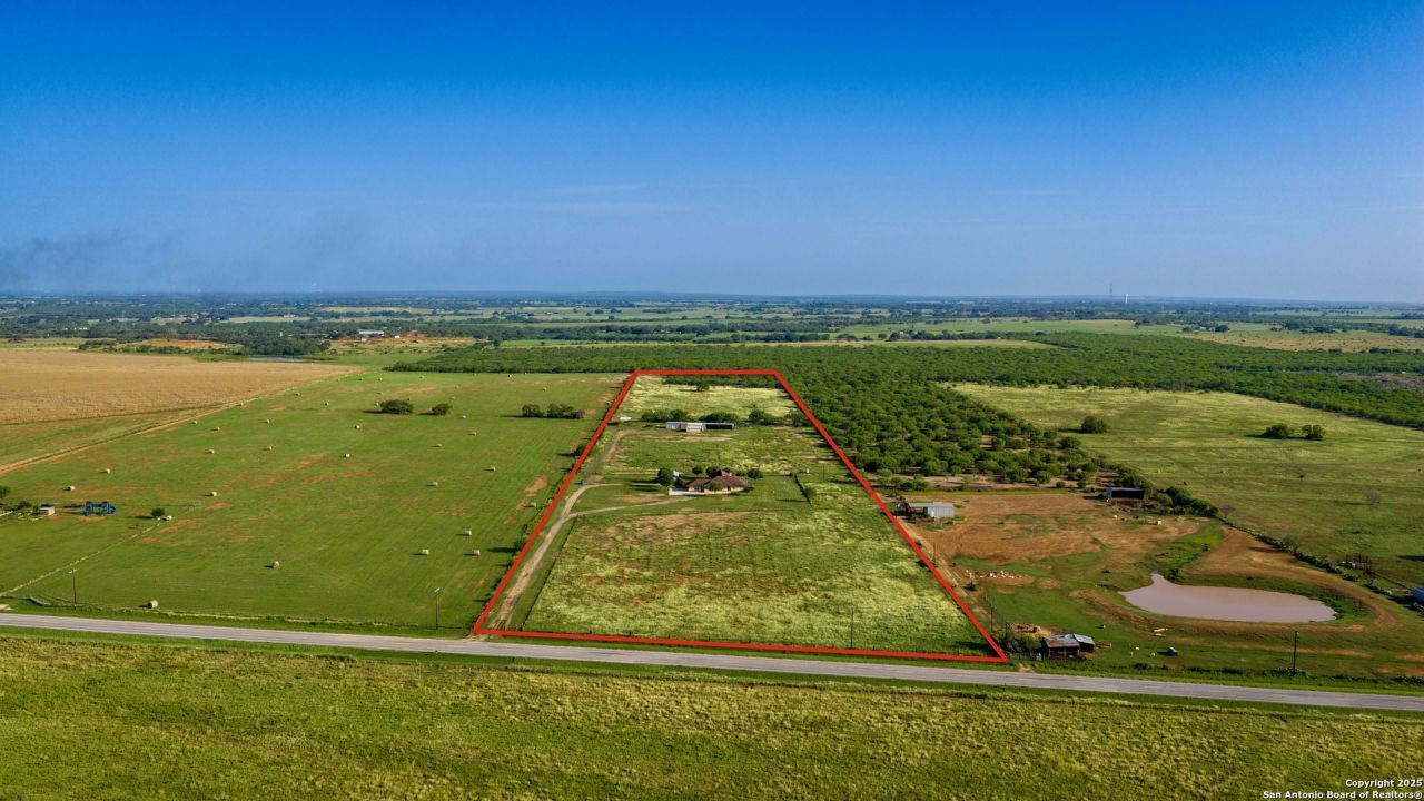 2387 Fm 537, Floresville, TX 78114 Main Photo