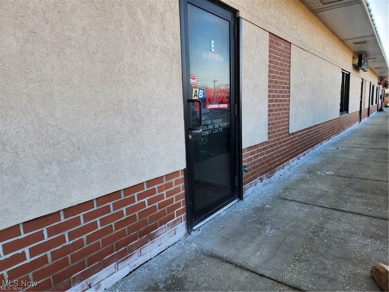 511 N Abbe Road, Unit E, Elyria, OH 44035 Photo 3