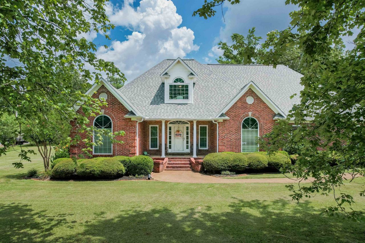 372 Cr 218 Dr, Corinth, MS 38834 Main Photo