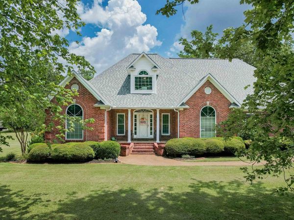 372 CR 218 DR, Corinth, MS 38834