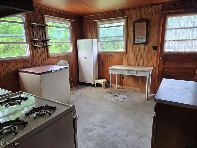 360 Glass Road, Malta, OH 43758 Photo 12