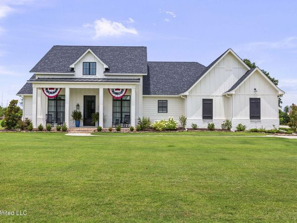 113 Belle Chasse Drive, Brandon, MS 39047