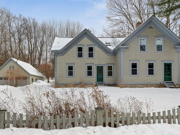 565 Main Street, Warren, VT 05674