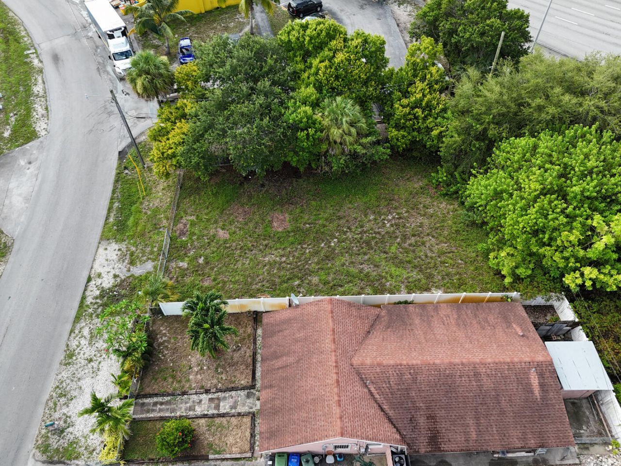 1602 Lauderdale Manor Drive, Fort Lauderdale, FL 33311 Photo