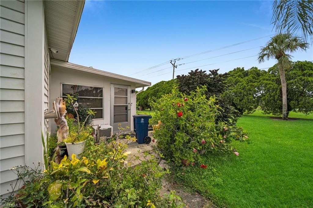 63 Tangelo Ct, Lehigh Acres, FL 33936 Photo