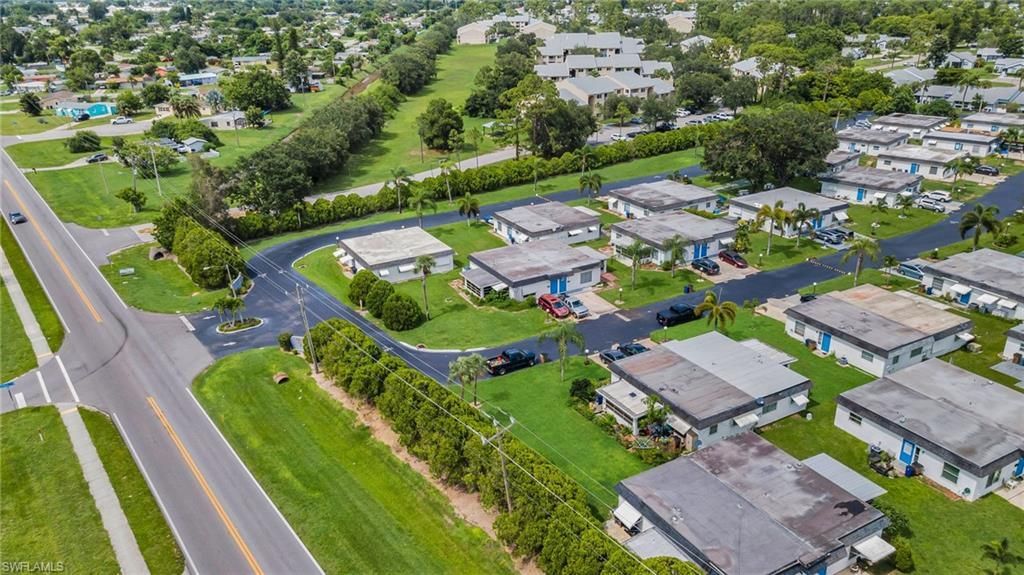 63 Tangelo Ct, Lehigh Acres, FL 33936 Photo