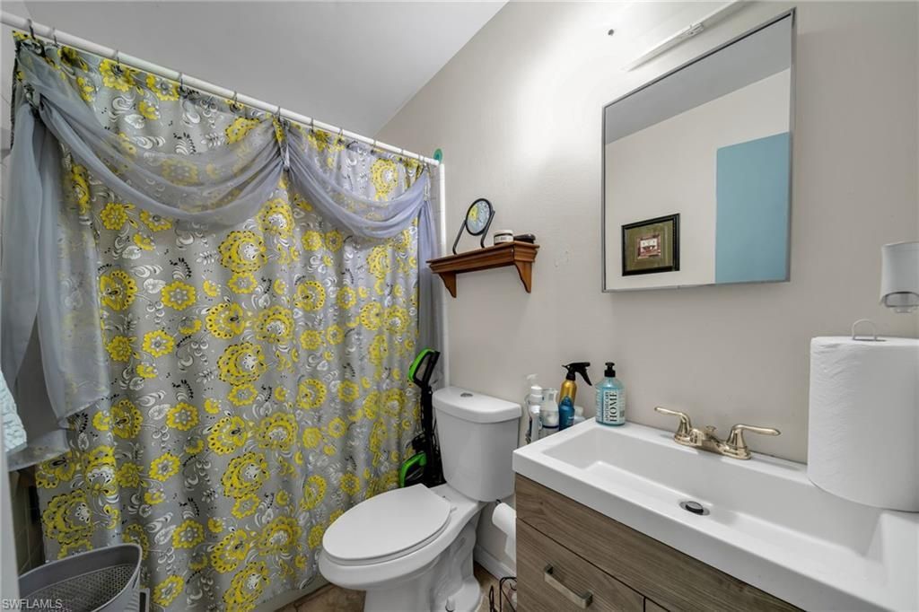 63 Tangelo Ct, Lehigh Acres, FL 33936 Photo