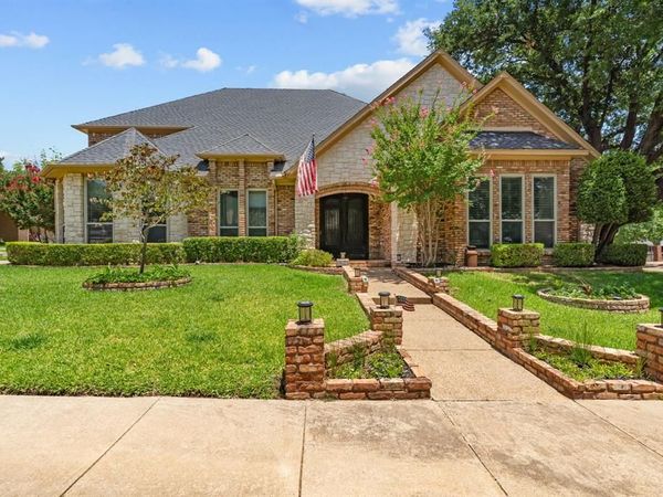 1209 Hillandale Court, Bedford, TX 76021