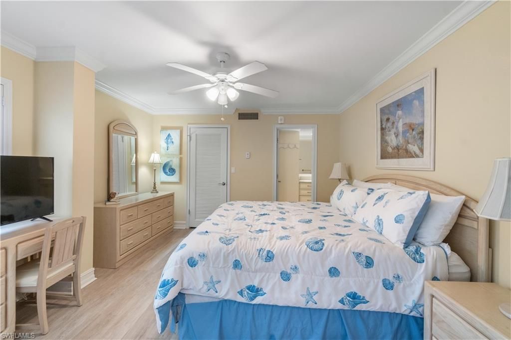 3443 Gulf Shore Blvd N, Unit 303, Naples, FL 34103 Photo