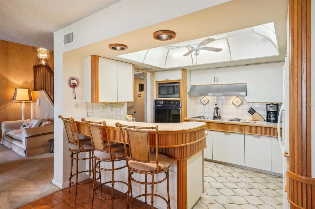 7400 Sun Island Drive S, Unit 802, South Pasadena, FL 33707 Photo
