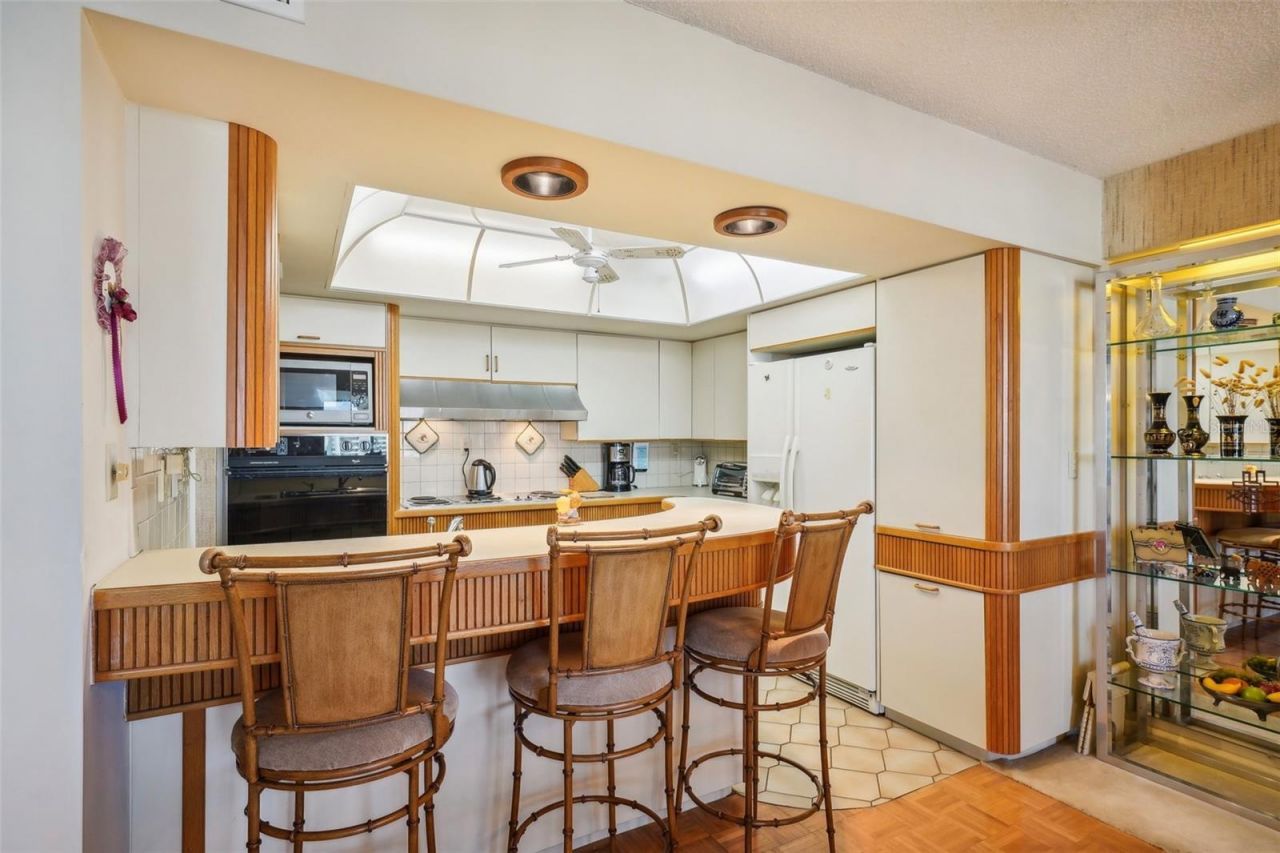 7400 Sun Island Drive S, Unit 802, South Pasadena, FL 33707 Photo