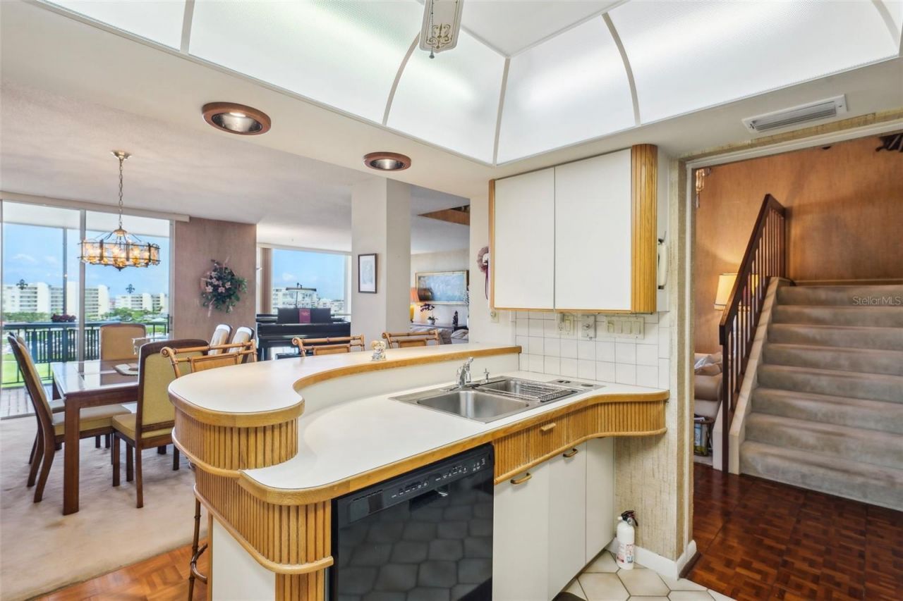 7400 Sun Island Drive S, Unit 802, South Pasadena, FL 33707 Photo