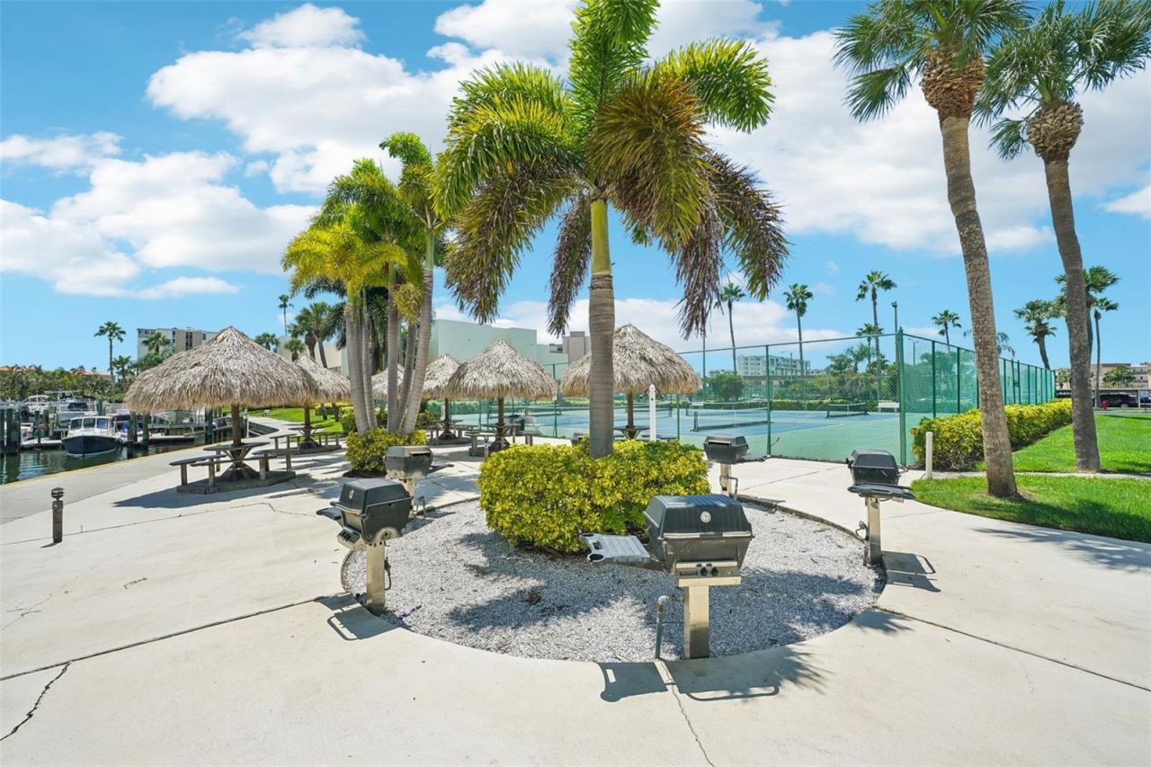 7400 Sun Island Drive S, Unit 802, South Pasadena, FL 33707 Photo