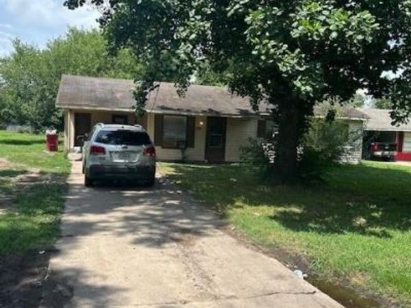 108 Adams Street, Sikeston, MO 63801