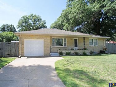 5601 Greenwood Street, Lincoln, NE 68507