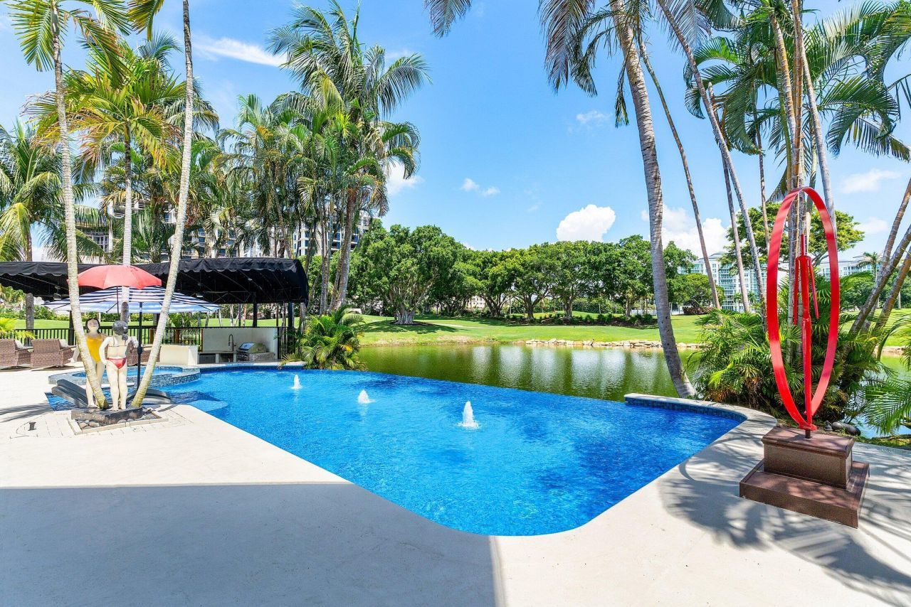 319 Mizner Lake Estates Drive, Boca Raton, FL 33432 Photo