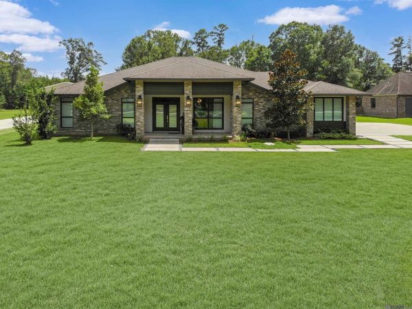 9788 Hunter Brook Ln, Denham Springs, LA 70706