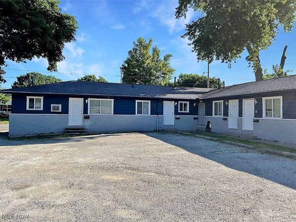 1330 W Waterloo Road, Akron, OH 44314