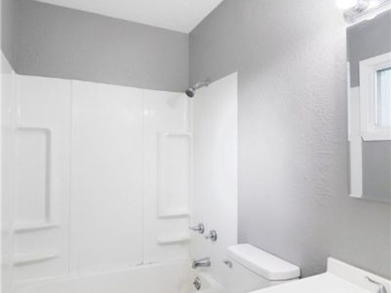 1330 W Waterloo Road, Akron, OH 44314 Photo 15