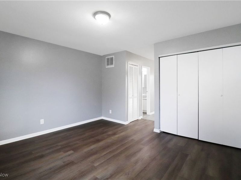 1330 W Waterloo Road, Akron, OH 44314 Photo 7