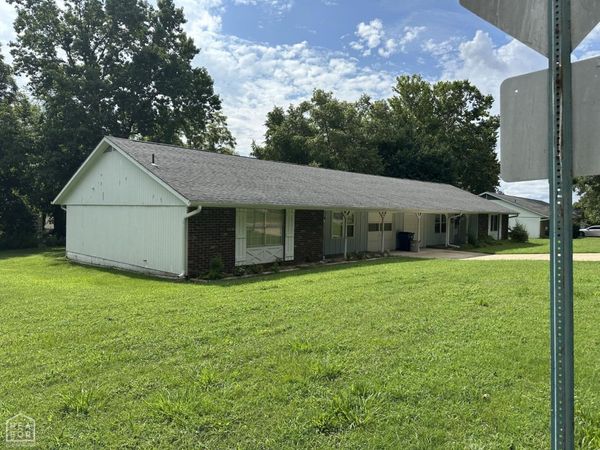 1121 Meadowbrook Drive, Mountain Home, AR 72653