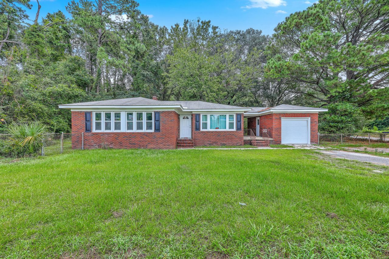 1482 Bells Highway Photo 1