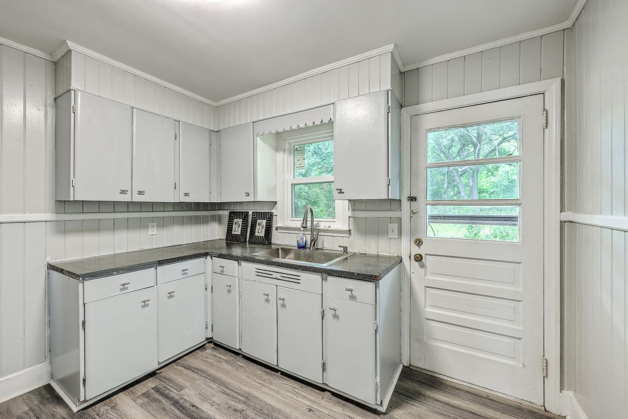 1482 Bells Highway Photo 12