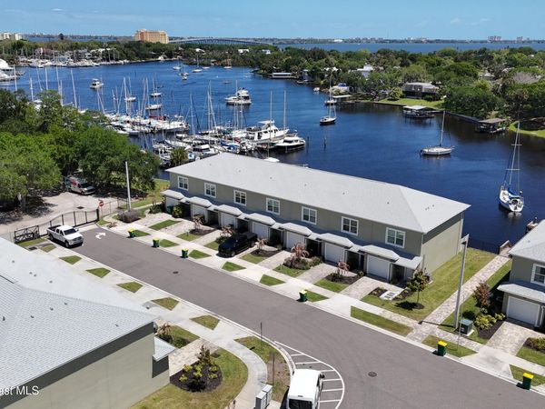 913 Paddleboard Court, Melbourne, FL 32935