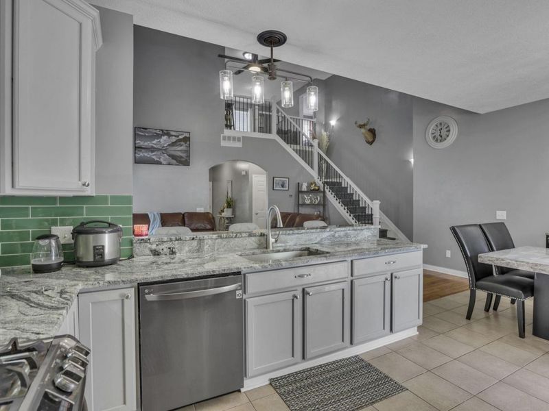 7913 Birch Creek Drive, Blacklick, OH 43004 Photo 11