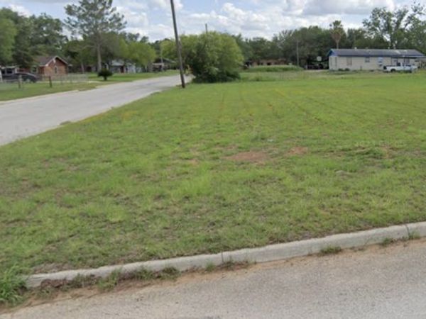 E 90 OF 2 E San Marcos, Pearsall, TX 78061