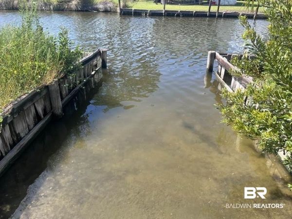 144 W 5th Avenue, Gulf Shores, AL 36542