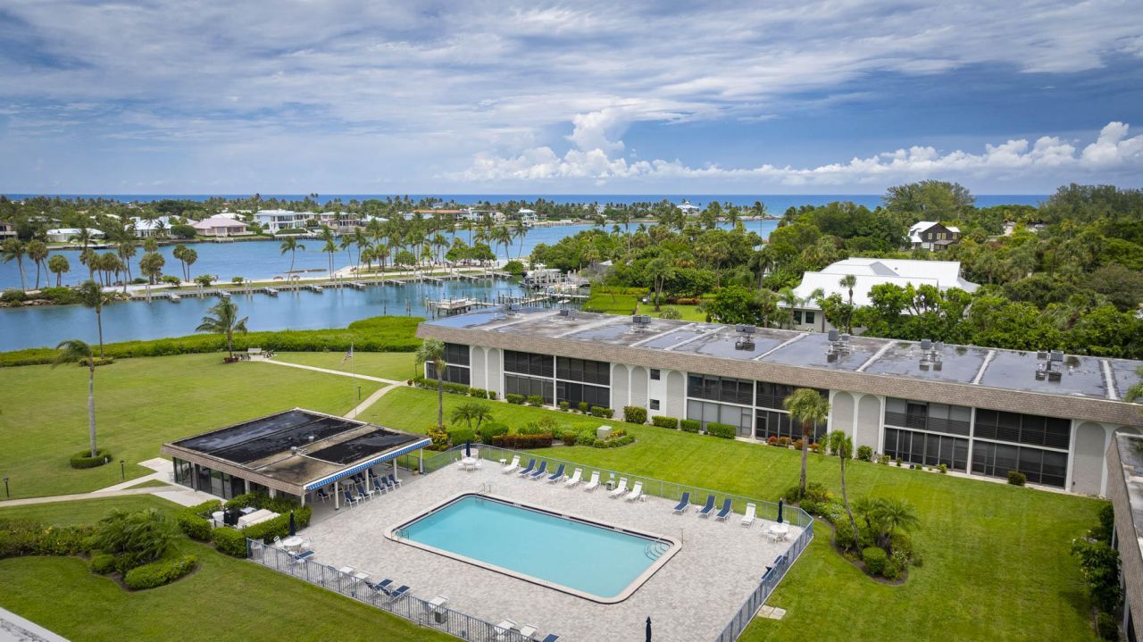 755 Saturn Street, Unit F203, Jupiter, FL 33477 Photo