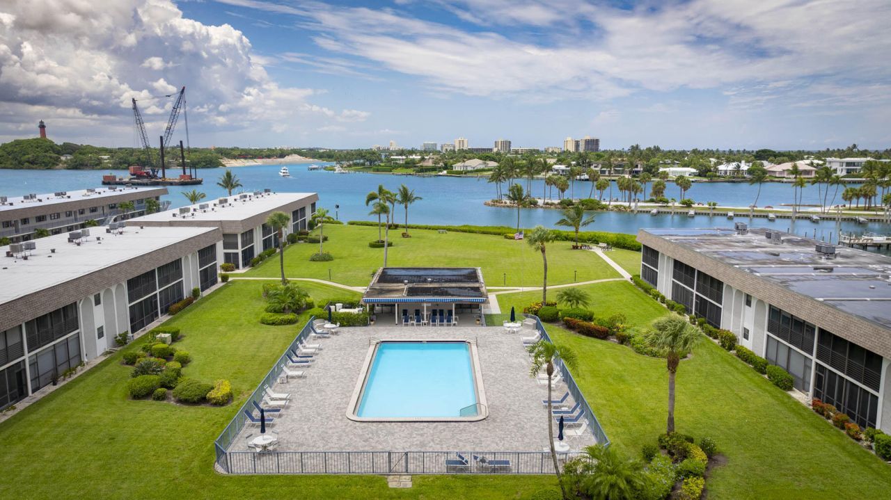 755 Saturn Street, Unit F203, Jupiter, FL 33477 Photo