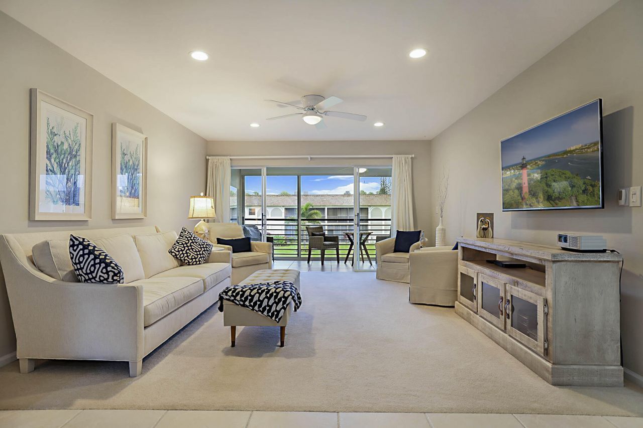 755 Saturn Street, Unit F203, Jupiter, FL 33477 Photo