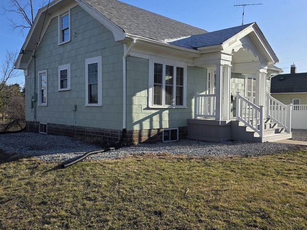 716 1st Avenue NE, Hampton, IA 50441