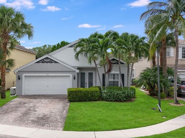 212 Kensington Way, Royal Palm Beach, FL 33414