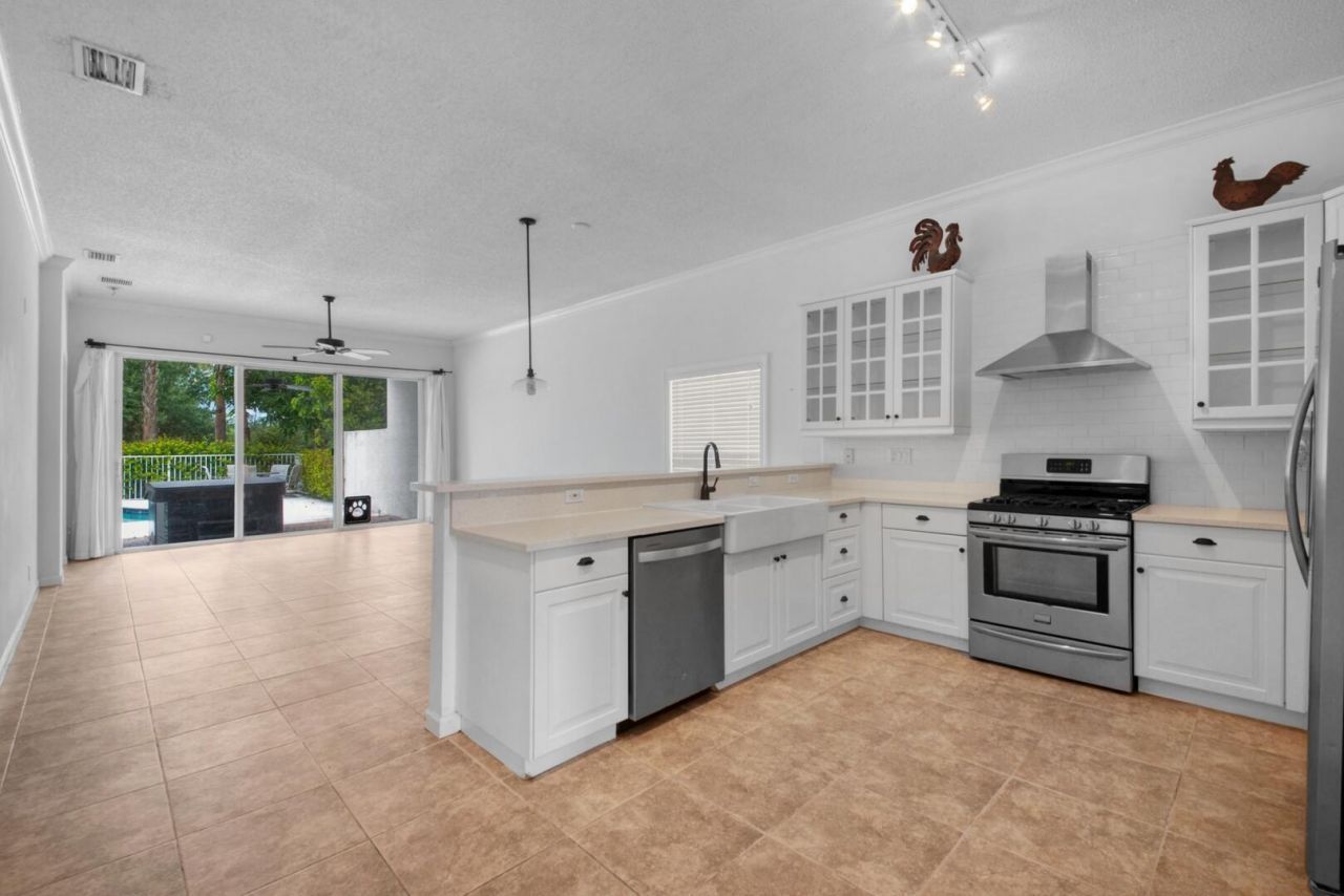 212 Kensington Way, Royal Palm Beach, FL 33414 Photo