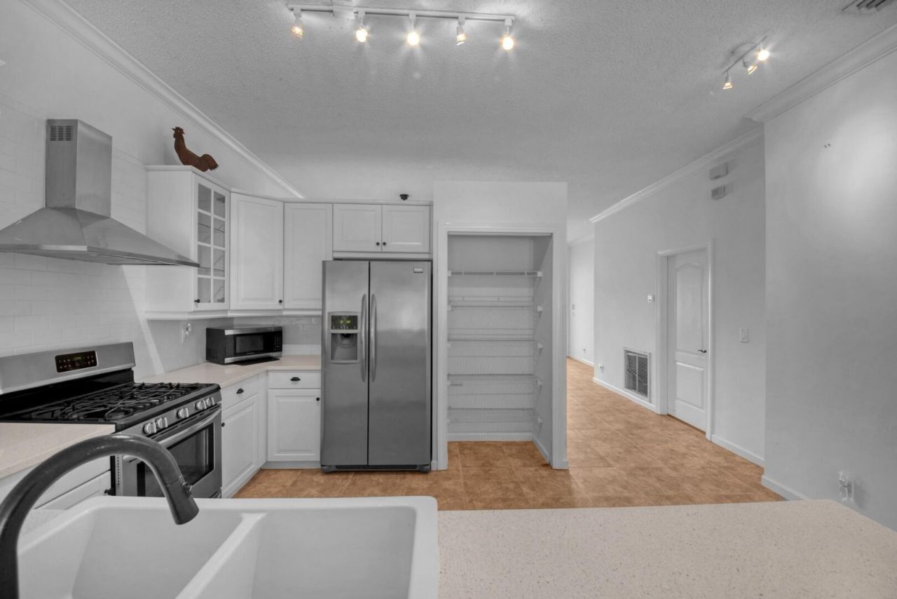 212 Kensington Way, Royal Palm Beach, FL 33414 Photo