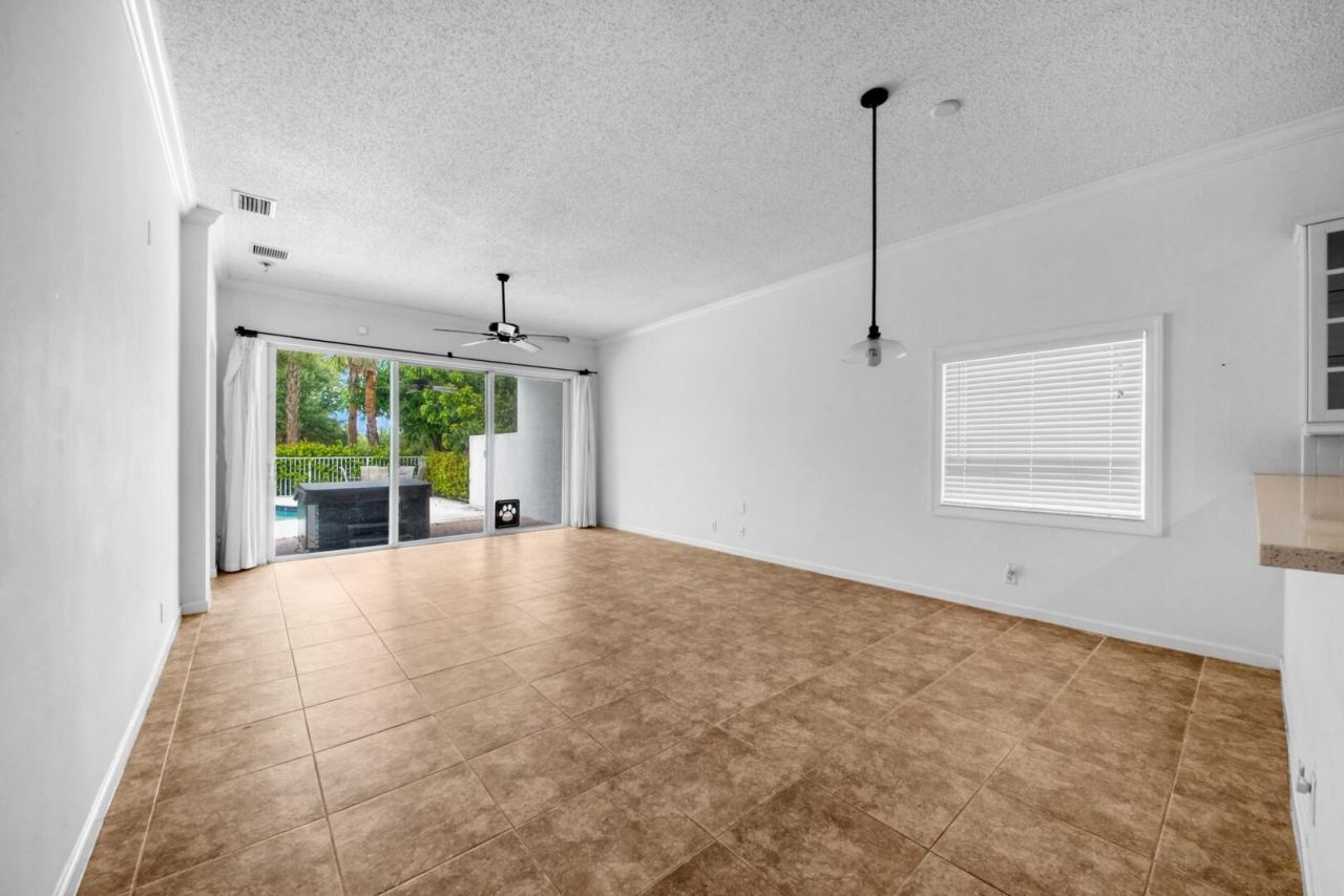 212 Kensington Way, Royal Palm Beach, FL 33414 Photo